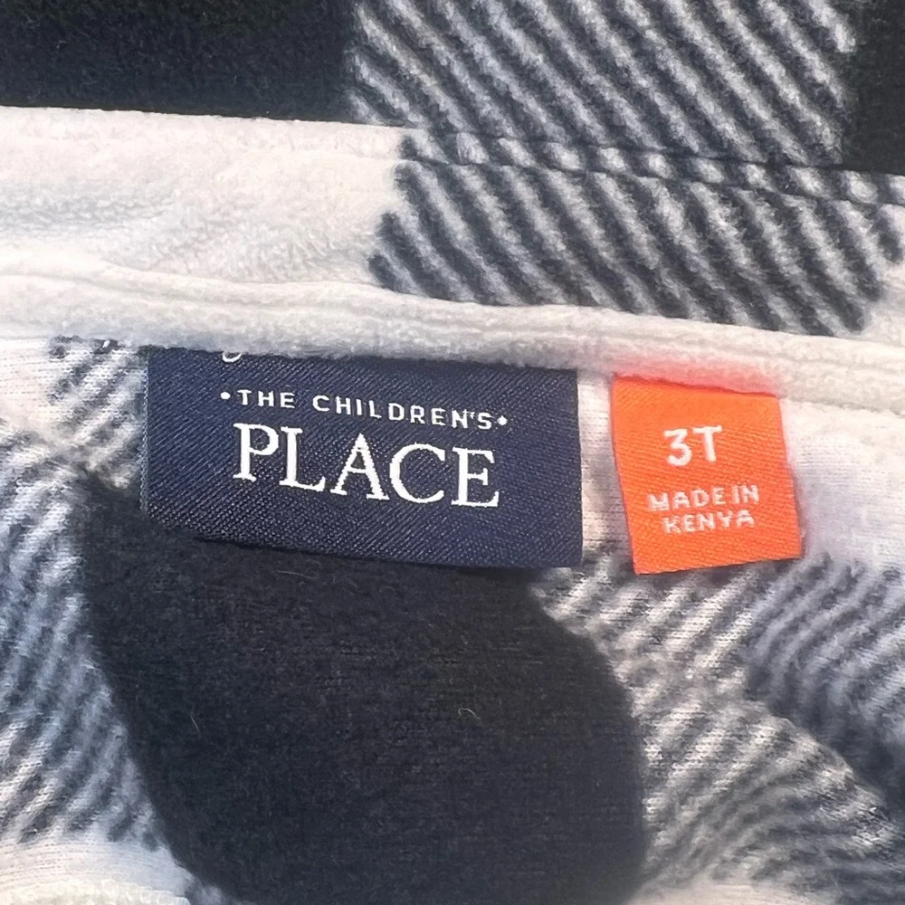 Children’s Place‎ Black and White Flannel 3T